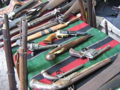 Старинни пистолети. Пистолети