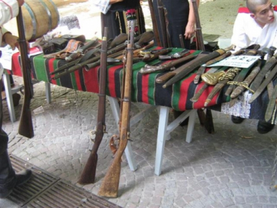 Още от изложеното оръжие. Пушки