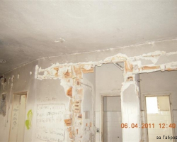 Още от вътрешността на сградата на летния театър. Летен театър