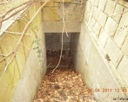 Вход към тоалетните за зрителите. Вход към тоалетни