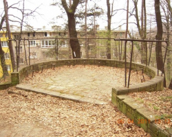 Било е хубаво място за отдих с много пейки Кът за отдих